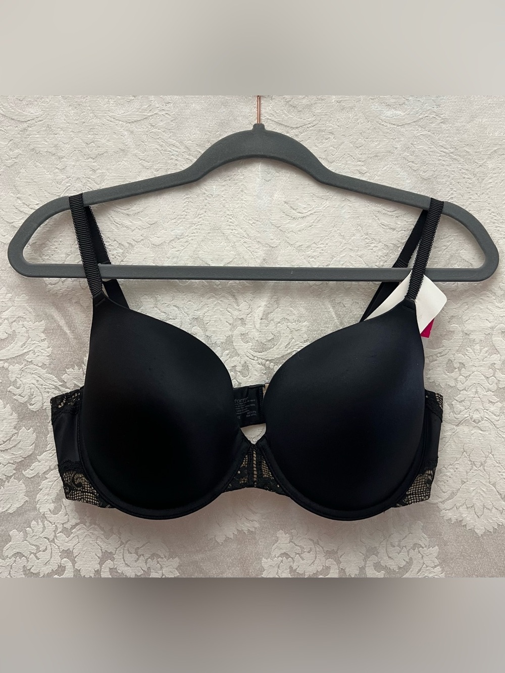 Maidenform NWT Black Lace Detail Underwire T-Shirt Bra Size 38D Adjustable New